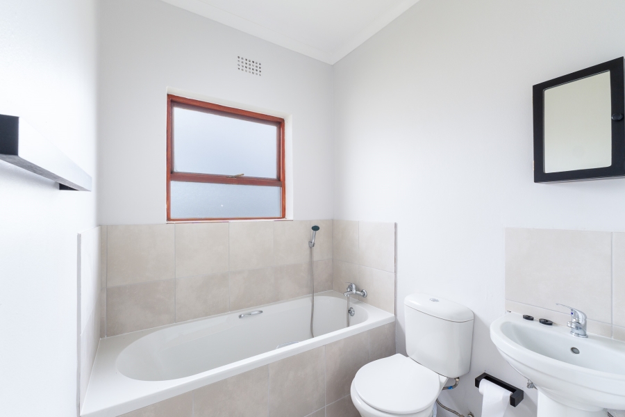 2 Bedroom Property for Sale in Twin Palms Western Cape